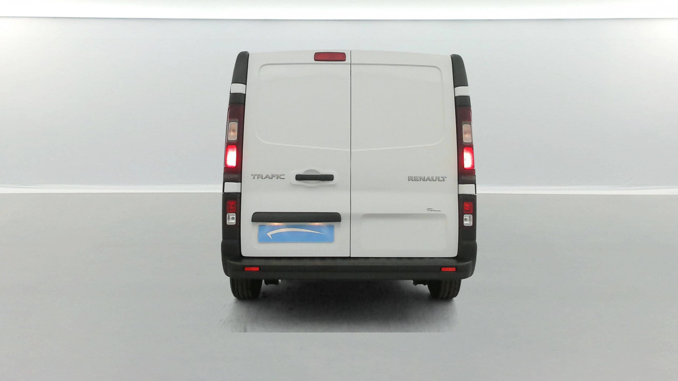 Vente en ligne Renault Trafic 3 Fourgon TRAFIC FGN L1H1 3T BLUE DCI 130 GSR2 au prix de 24 490 €