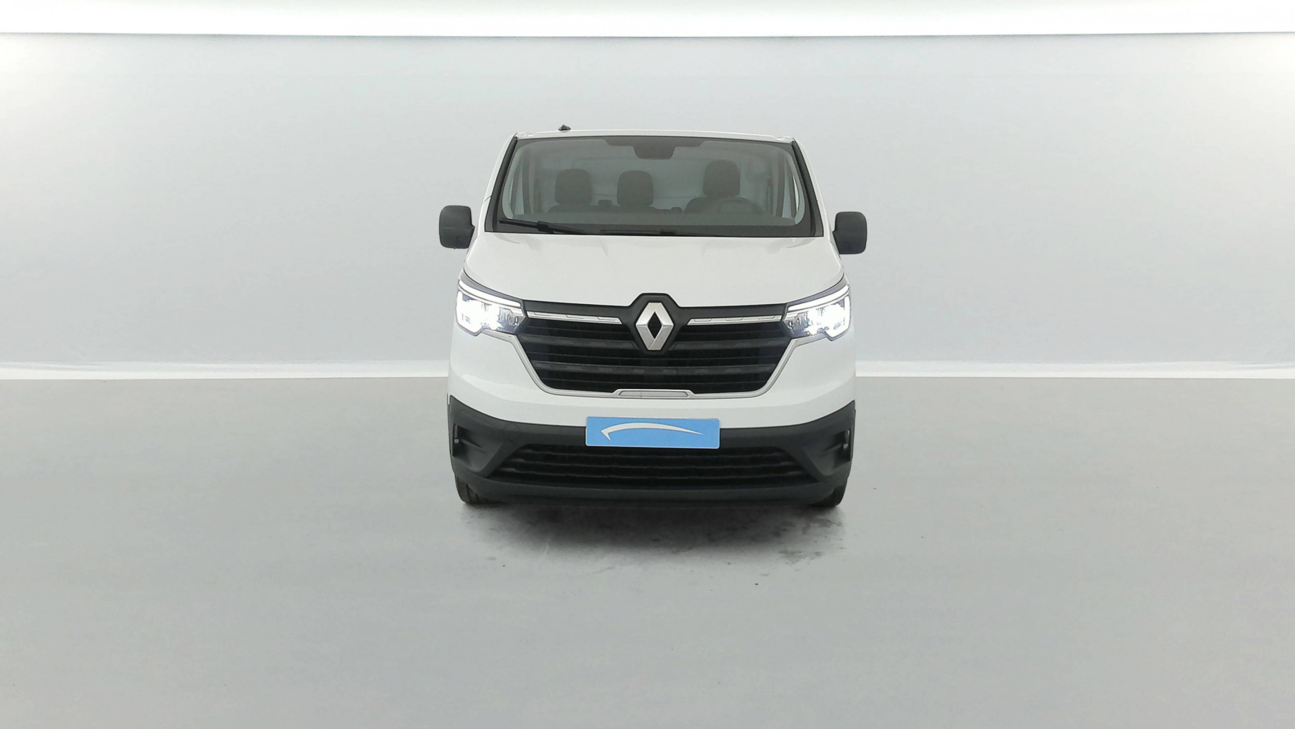 Vente en ligne Renault Trafic 3 Fourgon TRAFIC FGN L1H1 3T BLUE DCI 130 GSR2 au prix de 24 490 €