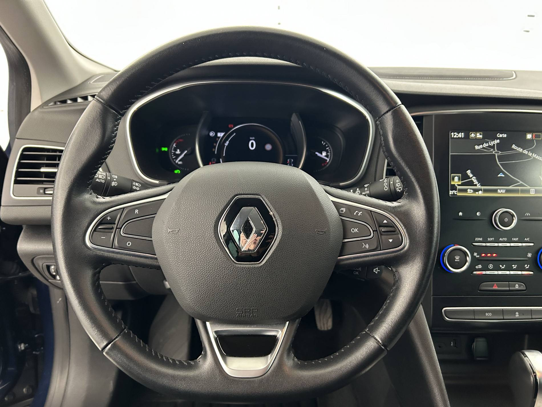 Vente en ligne Renault Megane 4 Mégane IV Berline TCe 140 EDC FAP au prix de 16 990 €