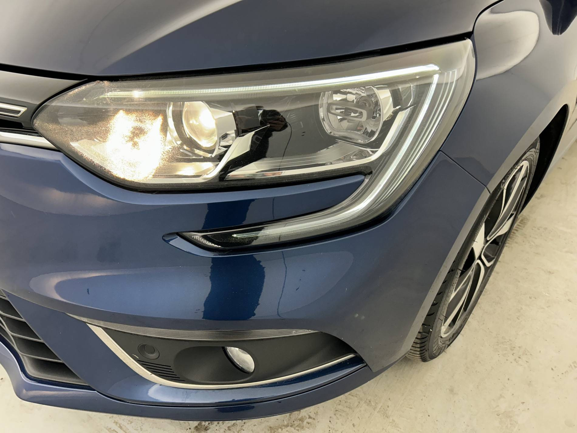 Vente en ligne Renault Megane 4 Mégane IV Berline TCe 140 EDC FAP au prix de 16 990 €