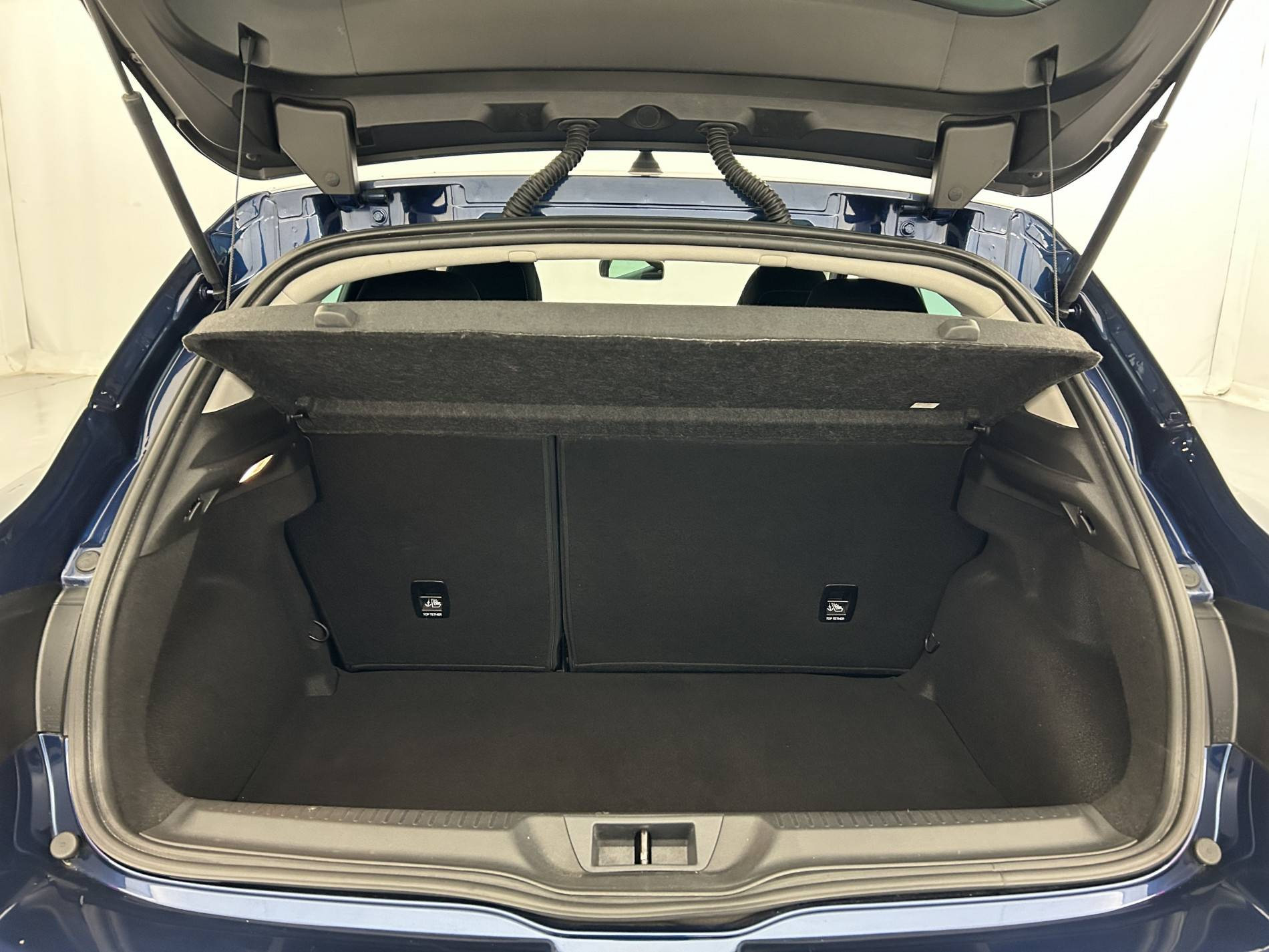 Vente en ligne Renault Megane 4 Mégane IV Berline TCe 140 EDC FAP au prix de 16 990 €