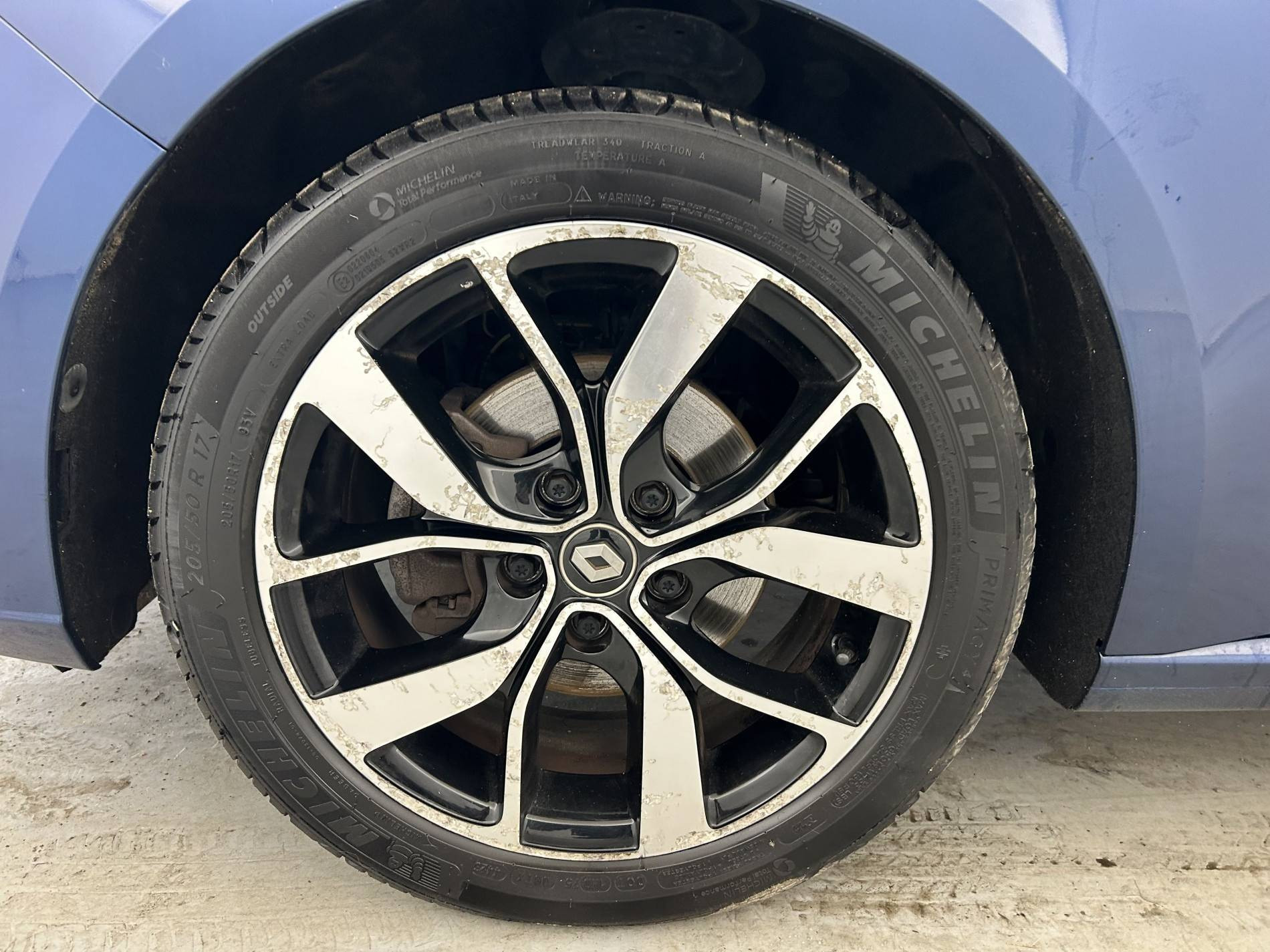 Vente en ligne Renault Megane 4 Mégane IV Berline TCe 140 EDC FAP au prix de 16 990 €