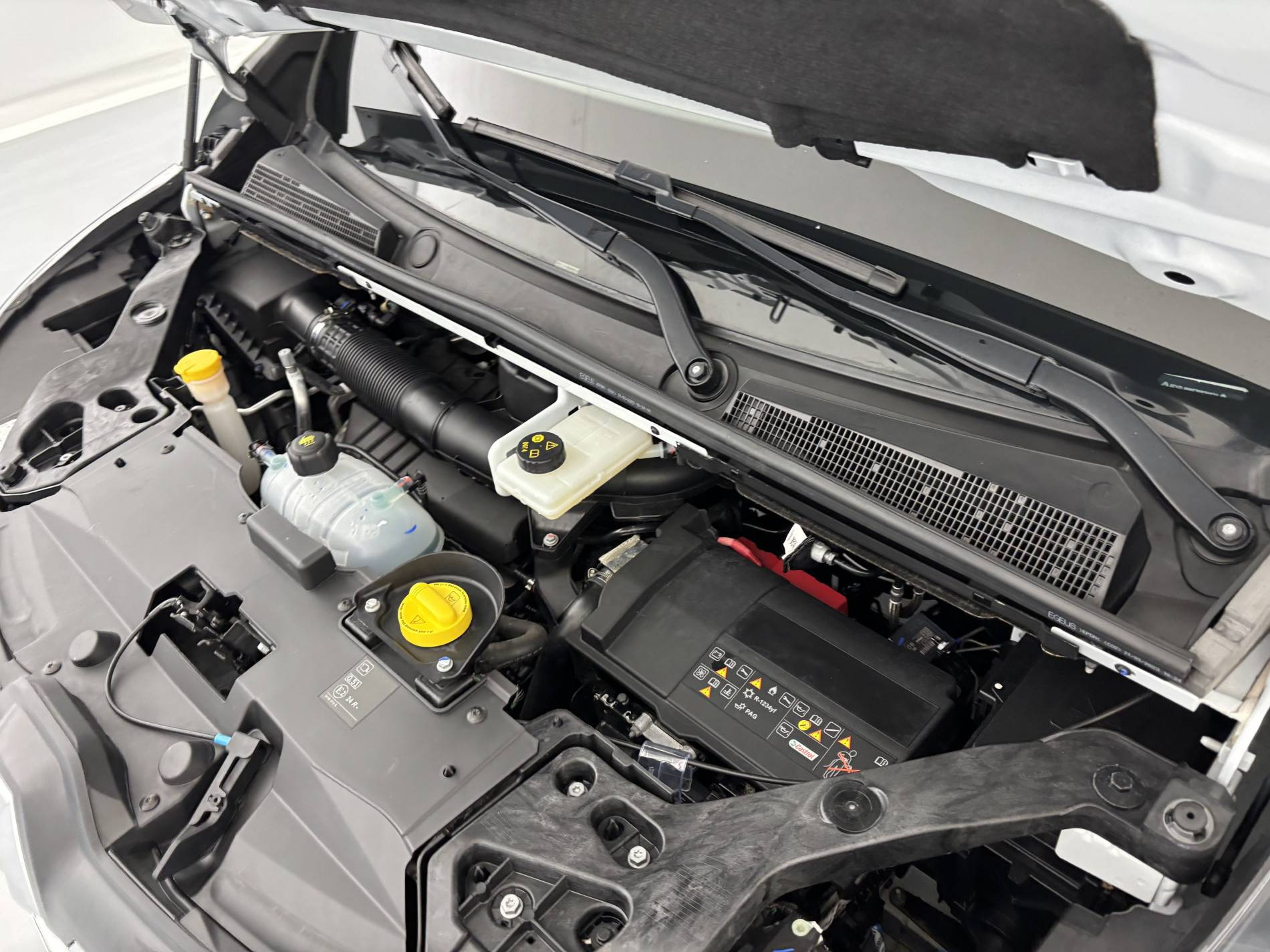 Vente en ligne Renault Trafic 3 Fourgon TRAFIC FGN L1H1 3000 KG BLUE DCI 130 au prix de 19 990 €