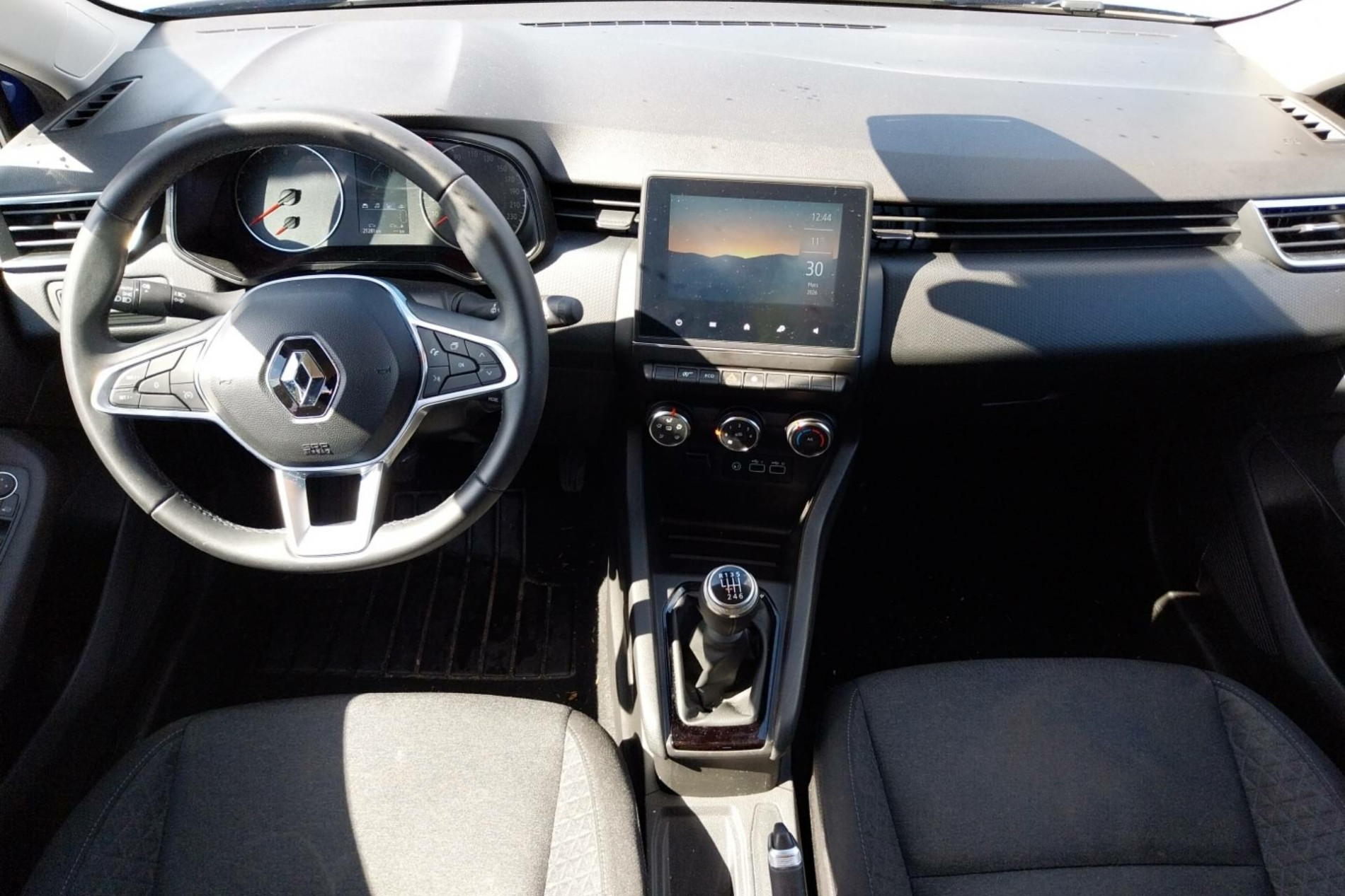 Vente en ligne Renault Clio 5 Clio TCe 90 au prix de 13 690 €