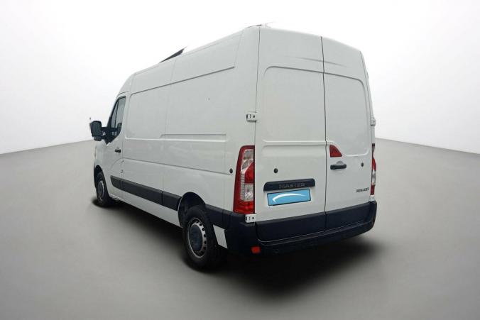 Vente en ligne Renault Master Fourgon MASTER FGN TRAC F3500 L2H2 DCI 135 au prix de 20 990 €