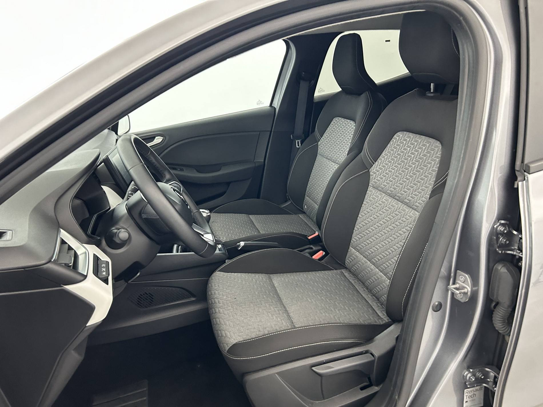 Vente en ligne Renault Clio 5 Clio TCe 90 au prix de 14 590 €