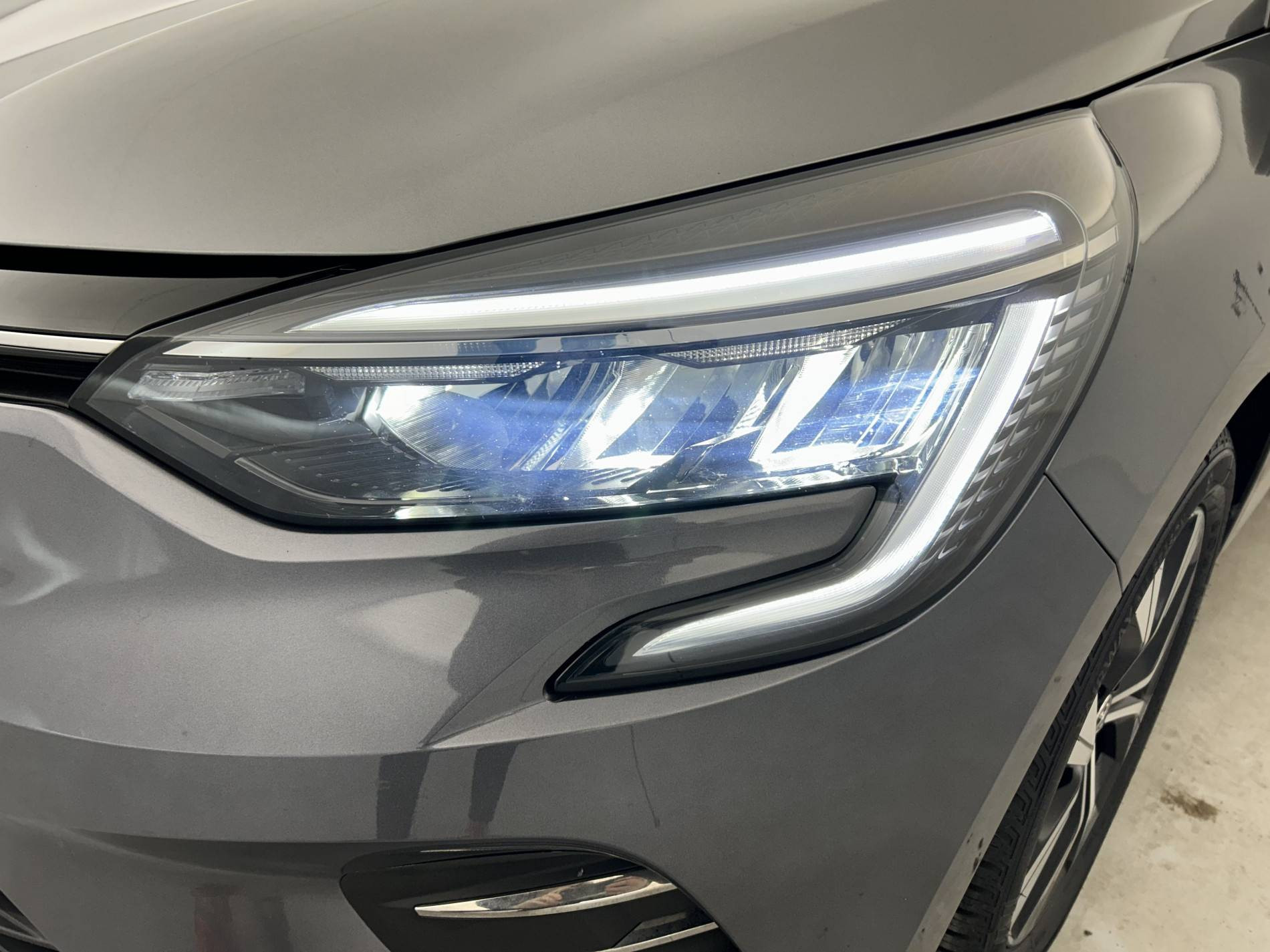 Vente en ligne Renault Clio 5 Clio TCe 90 au prix de 14 590 €