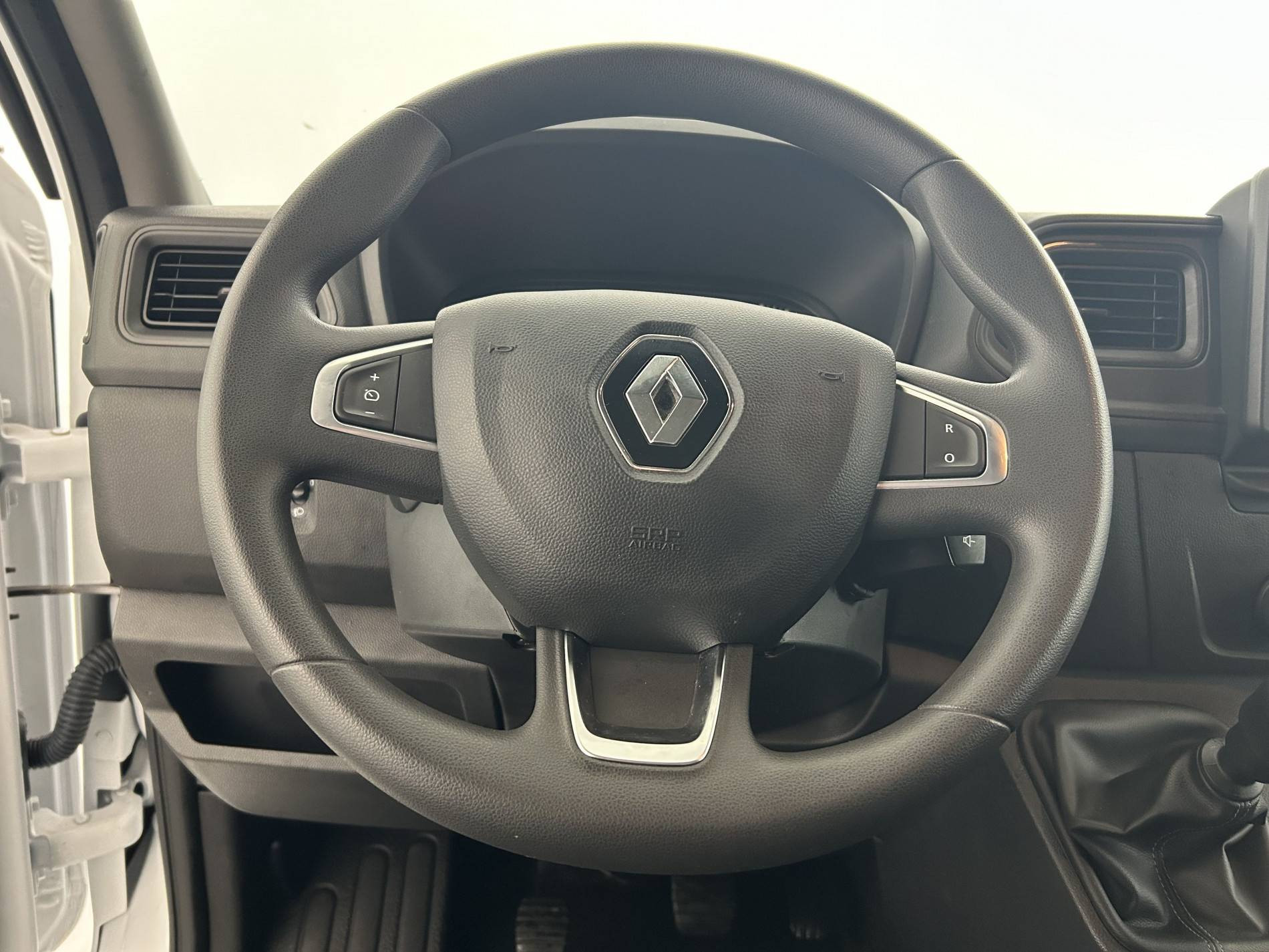 Vente en ligne Renault Master Fourgon MASTER FGN TRAC F3500 L2H2 BLUE DCI 135 au prix de 26 990 €