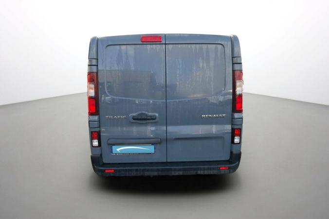 Vente en ligne Renault Trafic 3 Fourgon TRAFIC FGN L1H1 2800 KG BLUE DCI 110 au prix de 23 590 €