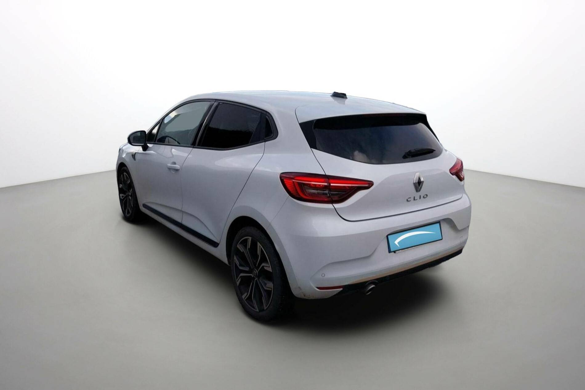 Vente en ligne Renault Clio 5 Clio TCe 140 - 21N au prix de 16 790 €