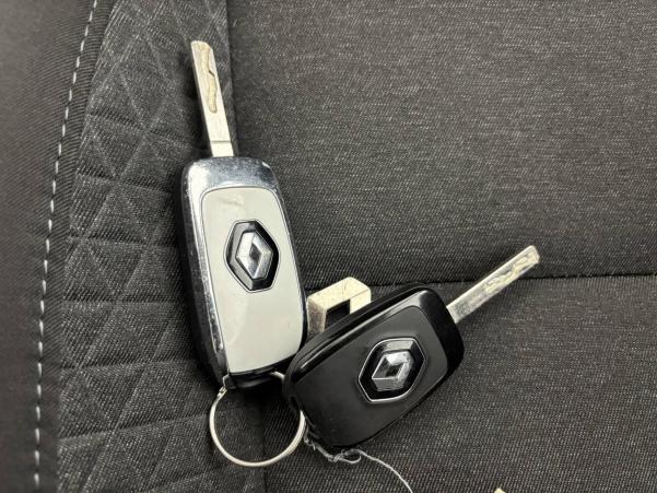 Vente en ligne Renault Clio 5 Clio TCe 90 X-Tronic - 21N au prix de 15 990 €