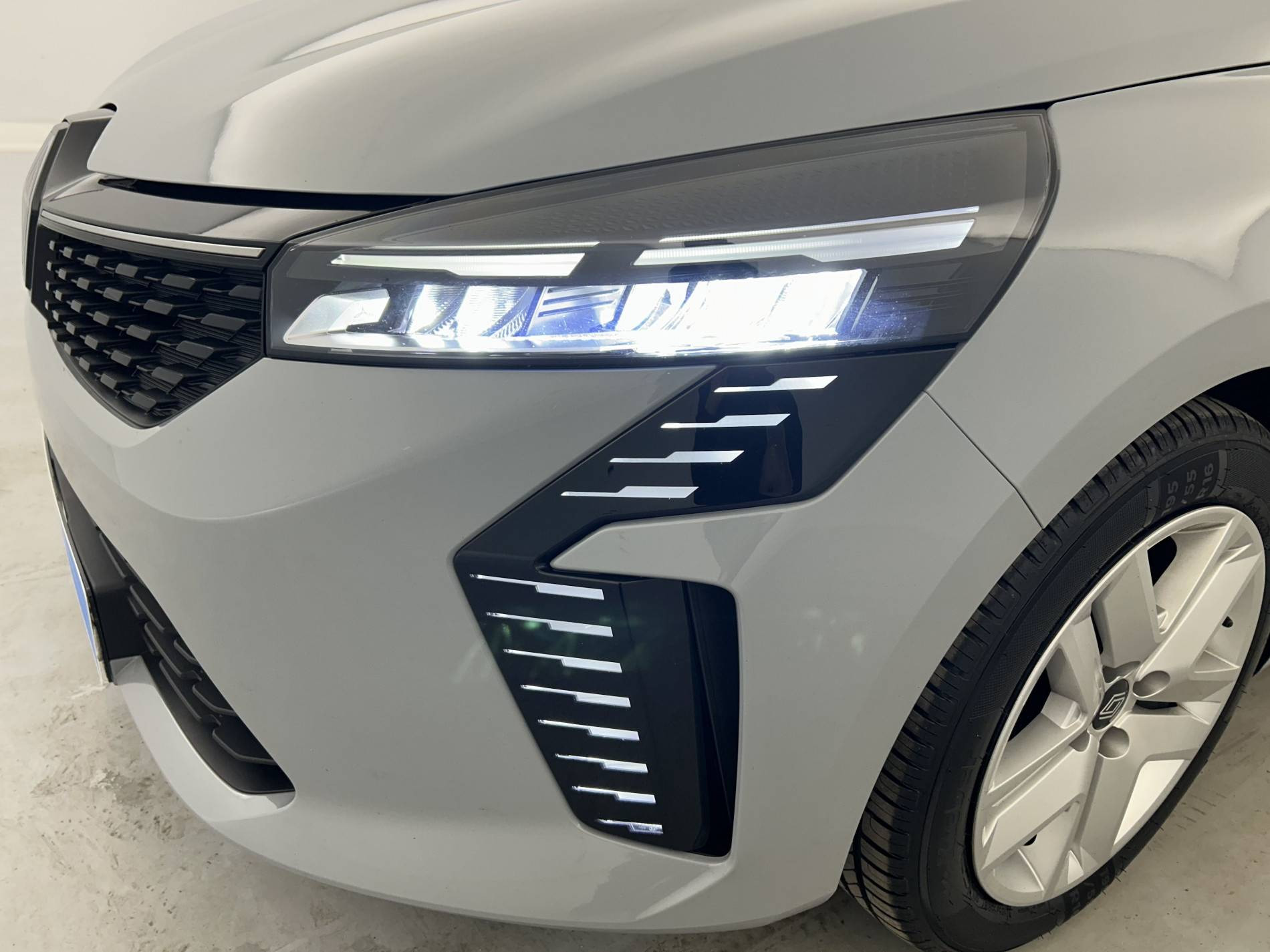 Vente en ligne Renault Clio 5 Clio E-Tech full hybrid 145 ch GSR2 au prix de 19 990 €