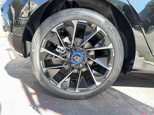 Vente en ligne Renault Clio 5 Clio E-Tech full hybrid 145 ch GSR2 au prix de 26 890 €
