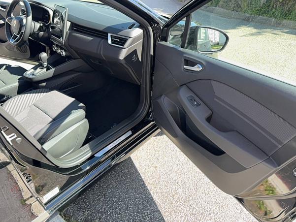 Vente en ligne Renault Clio 5 Clio E-Tech full hybrid 145 ch GSR2 au prix de 26 890 €