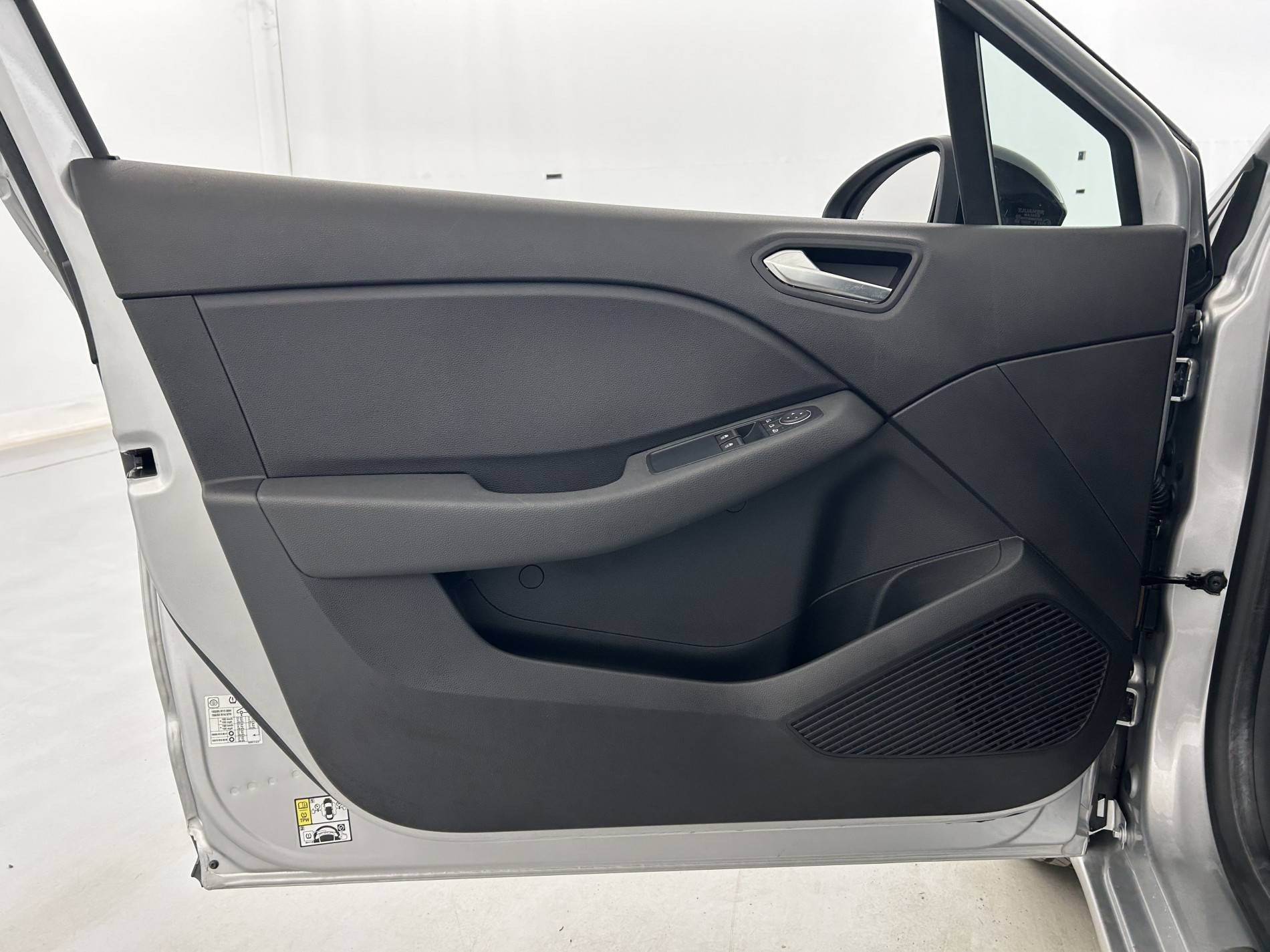 Vente en ligne Renault Clio 5 Clio TCe 90 - 21 au prix de 12 990 €