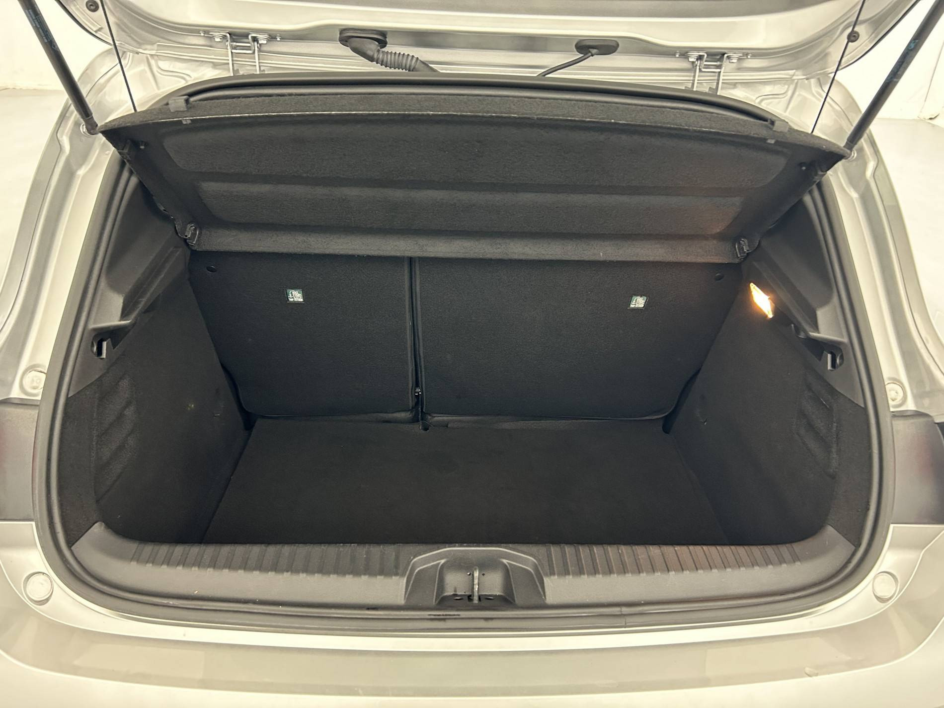 Vente en ligne Renault Clio 5 Clio TCe 90 - 21 au prix de 12 990 €