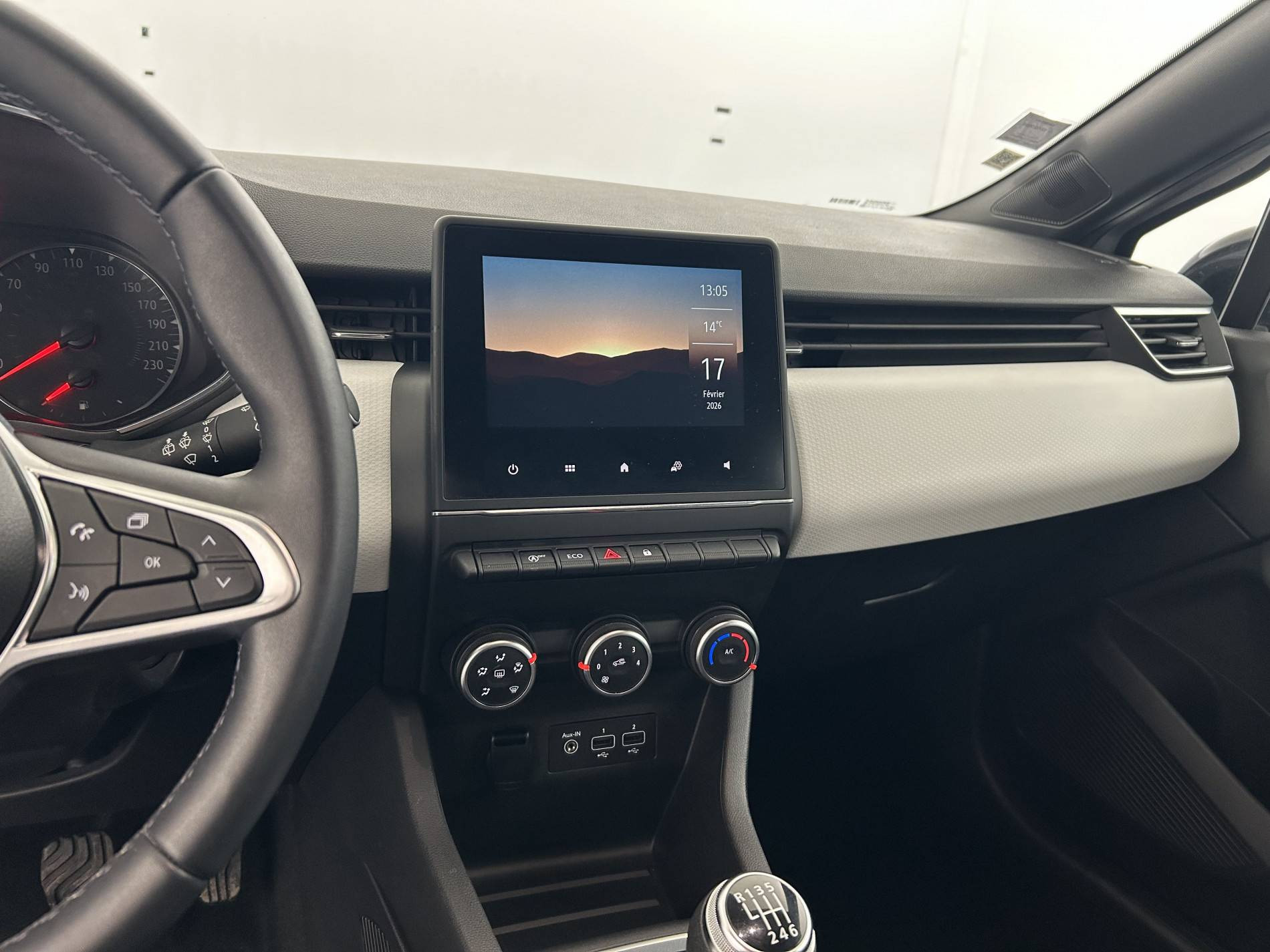 Vente en ligne Renault Clio 5 Clio TCe 90 - 21 au prix de 12 990 €