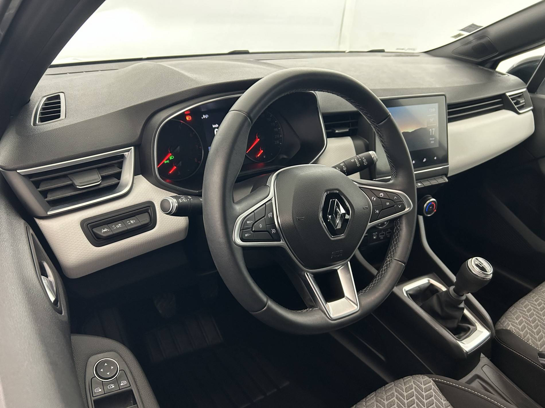 Vente en ligne Renault Clio 5 Clio TCe 90 - 21 au prix de 12 990 €