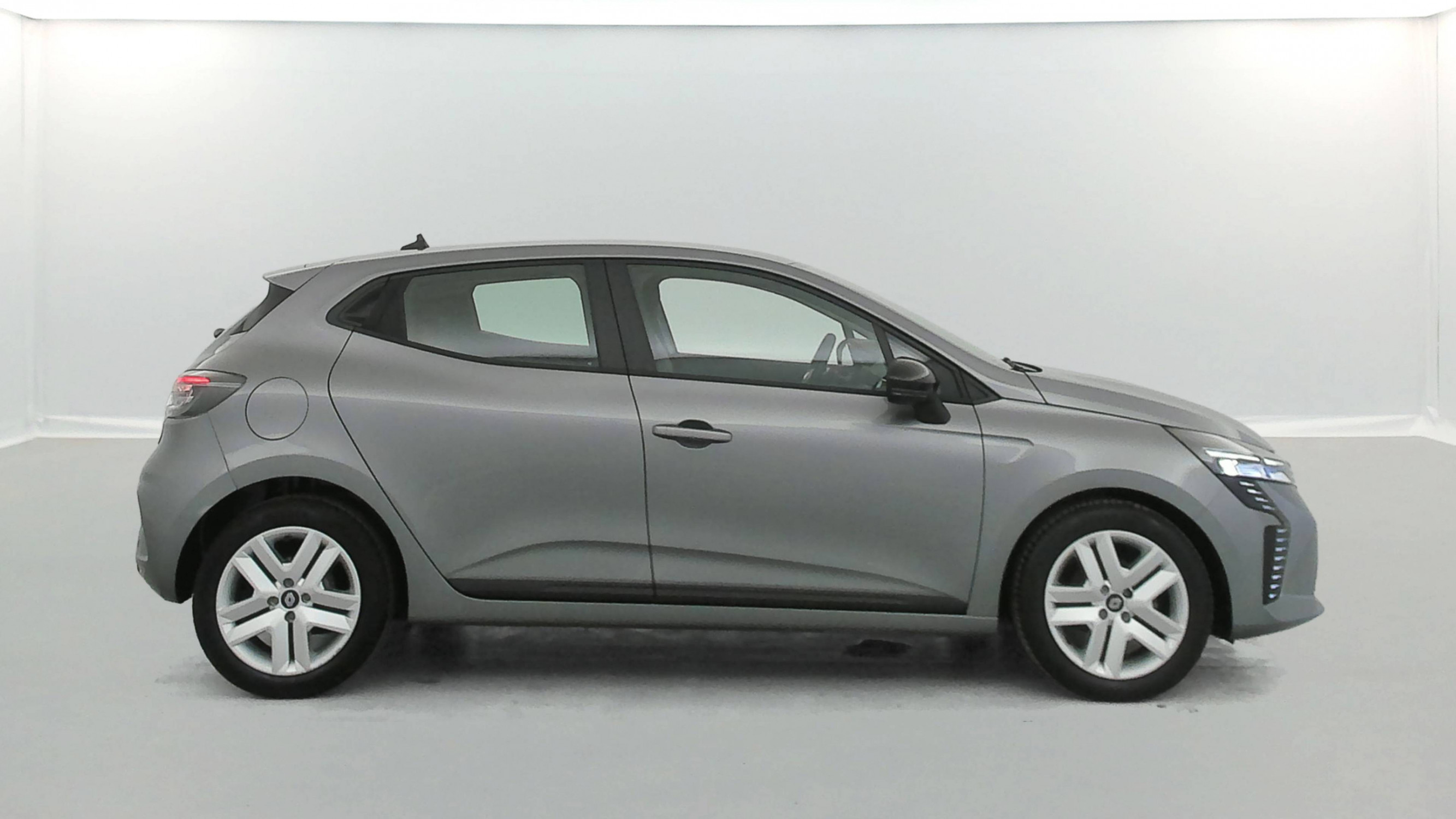 Vente en ligne Renault Clio 5 Clio TCe 90 au prix de 15 290 €