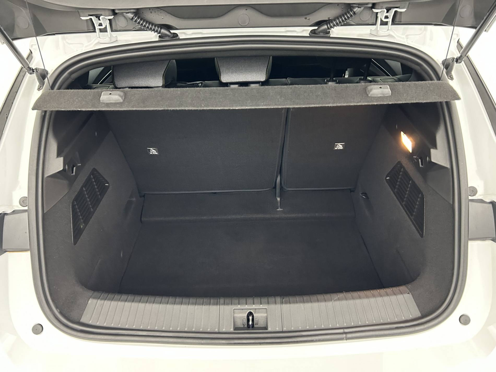 Vente en ligne Renault Megane E-Tech  EV40 130ch standard charge au prix de 19 990 €