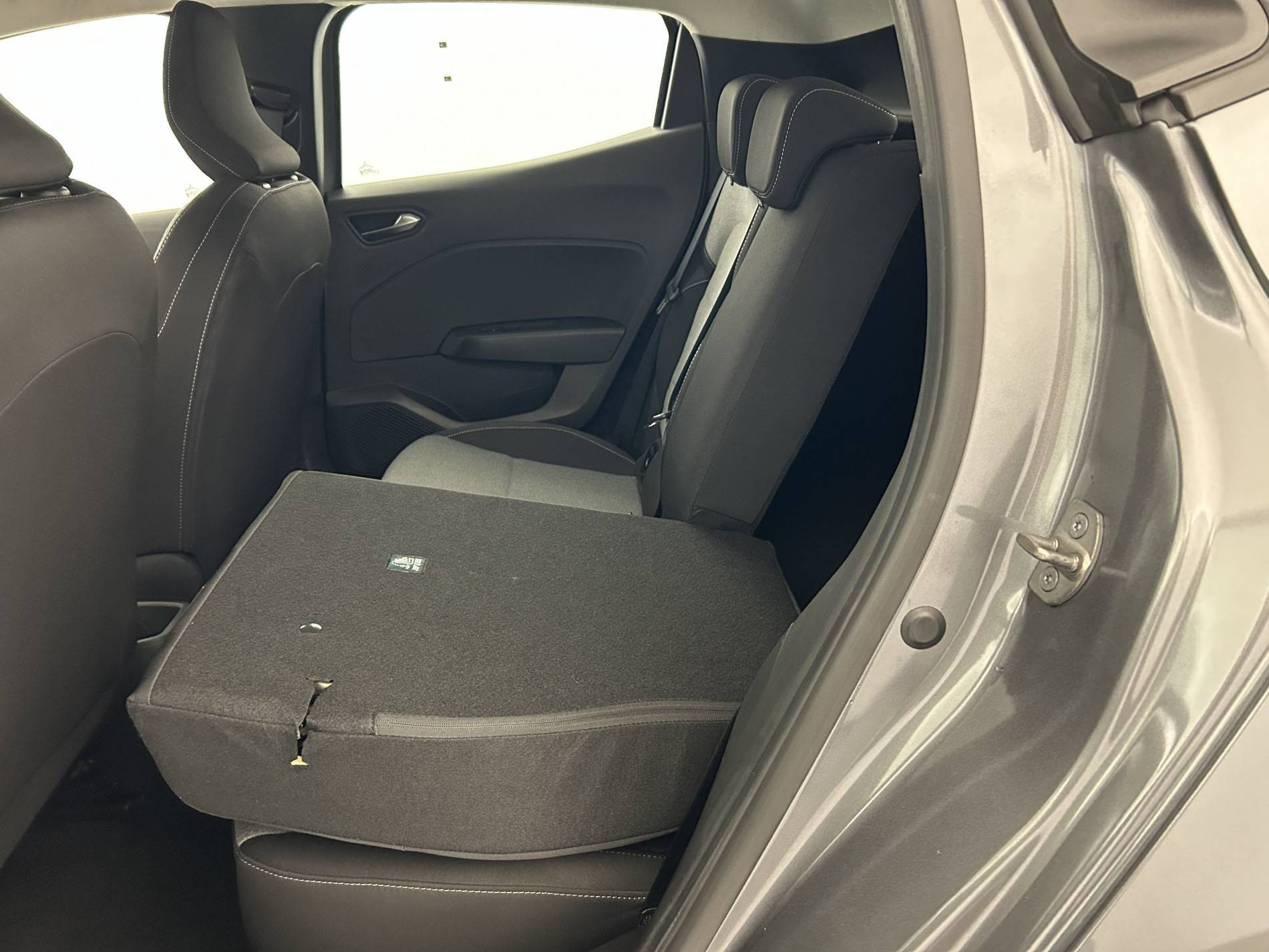 Vente en ligne Renault Clio 5 Clio TCe 90 au prix de 15 290 €