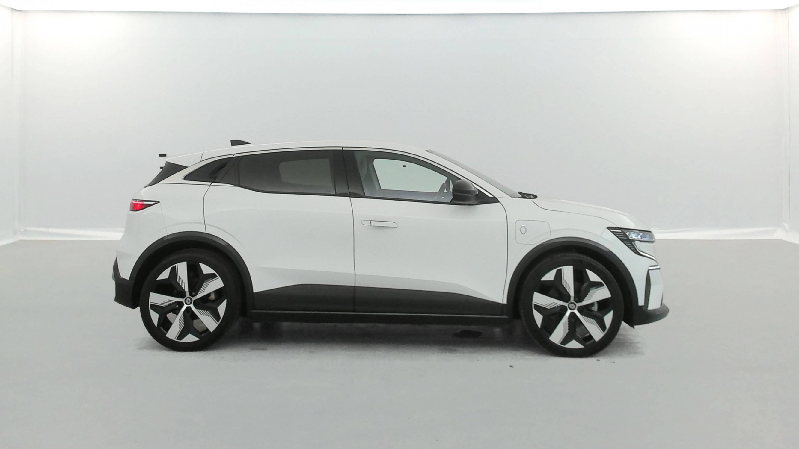 Vente en ligne Renault Megane E-Tech  EV40 130ch standard charge au prix de 19 990 €