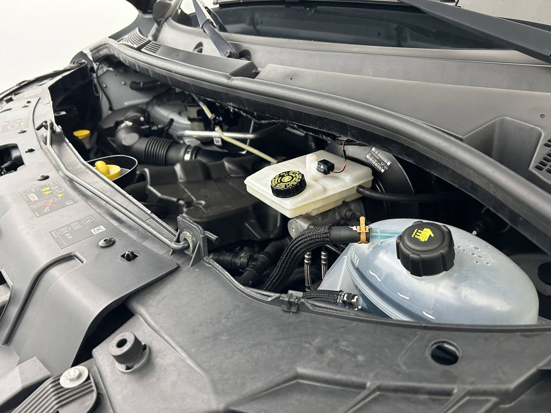 Vente en ligne Renault Master Fourgon MASTER FGN TRAC F3500 L2H2 BLUE DCI 135 au prix de 26 590 €