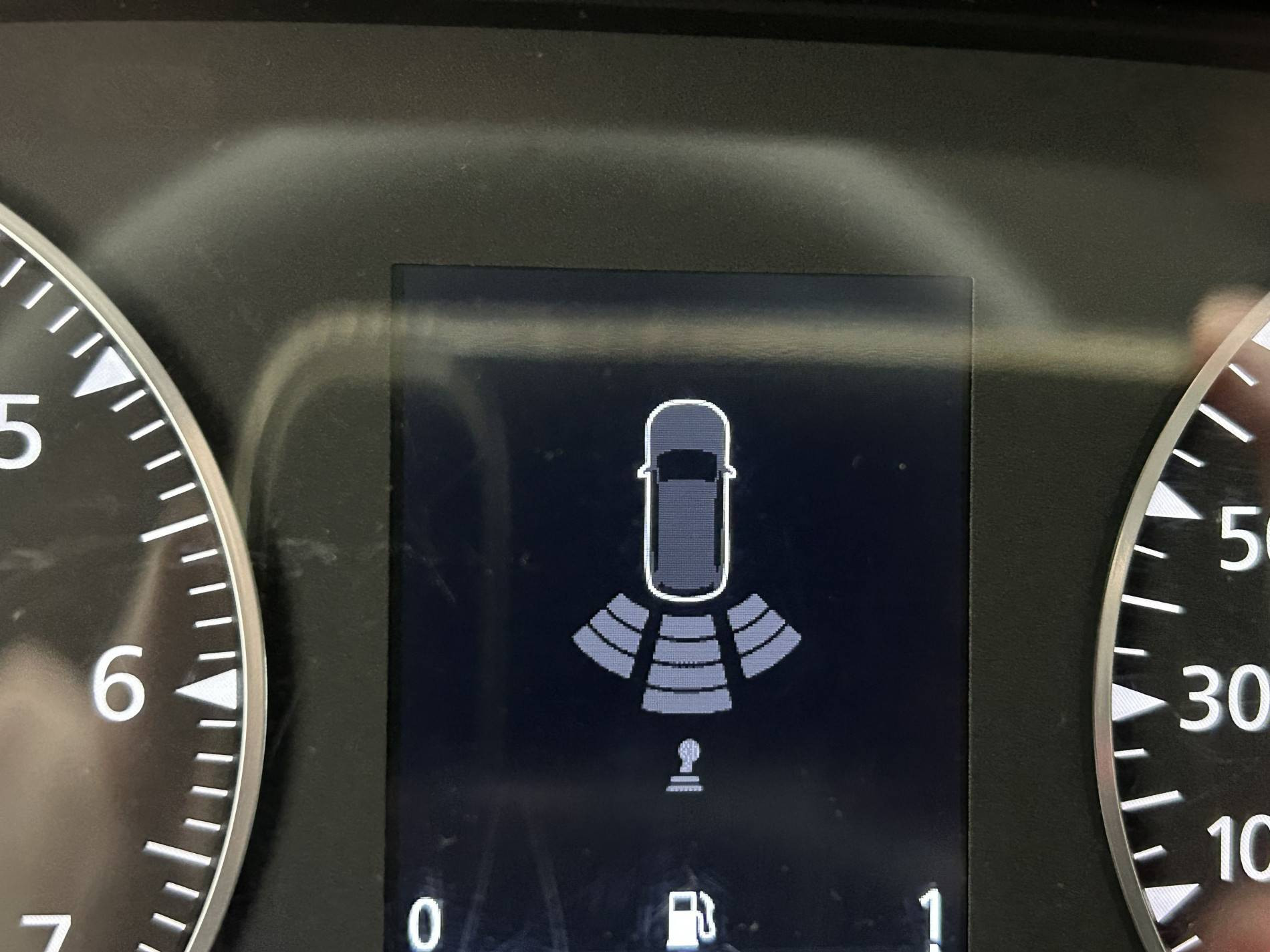 Vente en ligne Renault Master Fourgon MASTER FGN TRAC F3500 L2H2 BLUE DCI 135 au prix de 26 590 €