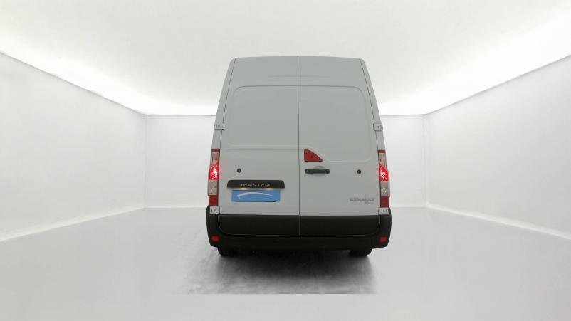 Vente en ligne Renault Master Fourgon MASTER FGN TRAC F3500 L2H2 DCI 135 au prix de 21 790 €