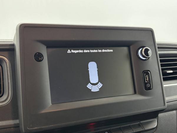 Vente en ligne Renault Master Fourgon MASTER FGN TRAC F3500 L2H2 DCI 135 au prix de 21 790 €