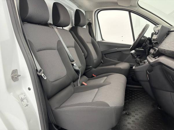Vente en ligne Renault Trafic 3 Fourgon TRAFIC FGN L1H1 3000 KG BLUE DCI 130 au prix de 24 990 €