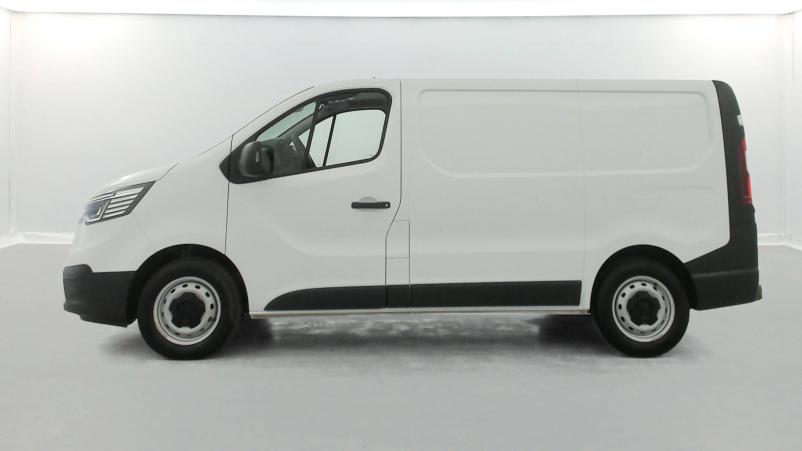 Vente en ligne Renault Trafic 3 Fourgon TRAFIC FGN L1H1 3000 KG BLUE DCI 130 au prix de 24 990 €