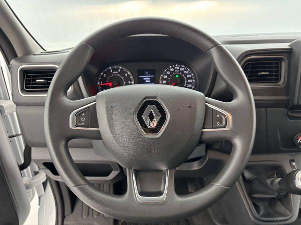Vente en ligne Renault Master Fourgon MASTER FGN TRAC F3500 L2H2 DCI 135 au prix de 21 790 €