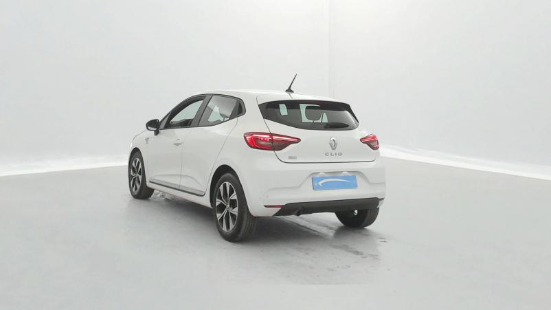 Vente en ligne Renault Clio 5 Clio TCe 90 - 21N au prix de 15 390 €