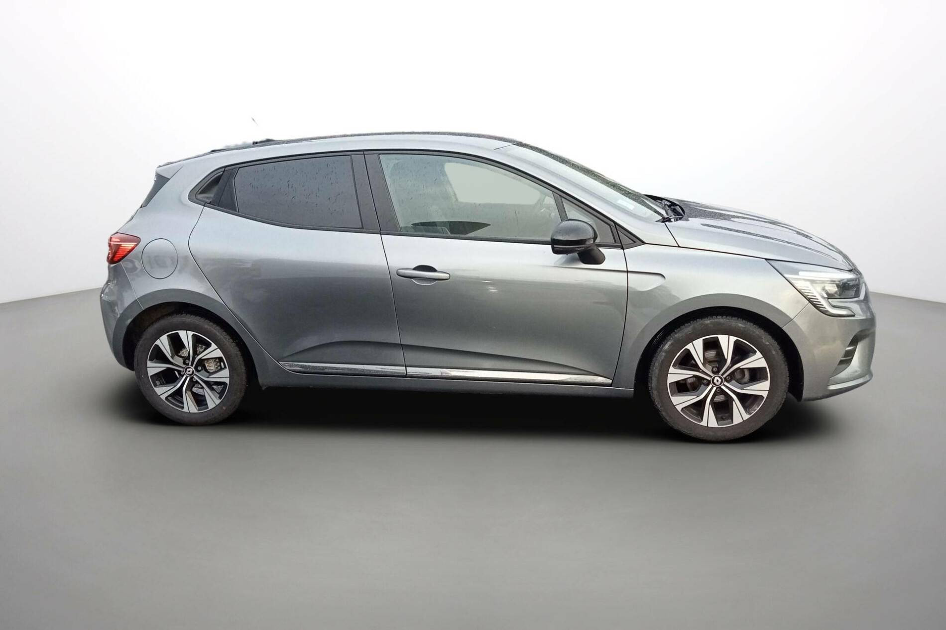 Vente en ligne Renault Clio 5 Clio TCe 90 au prix de 15 590 €