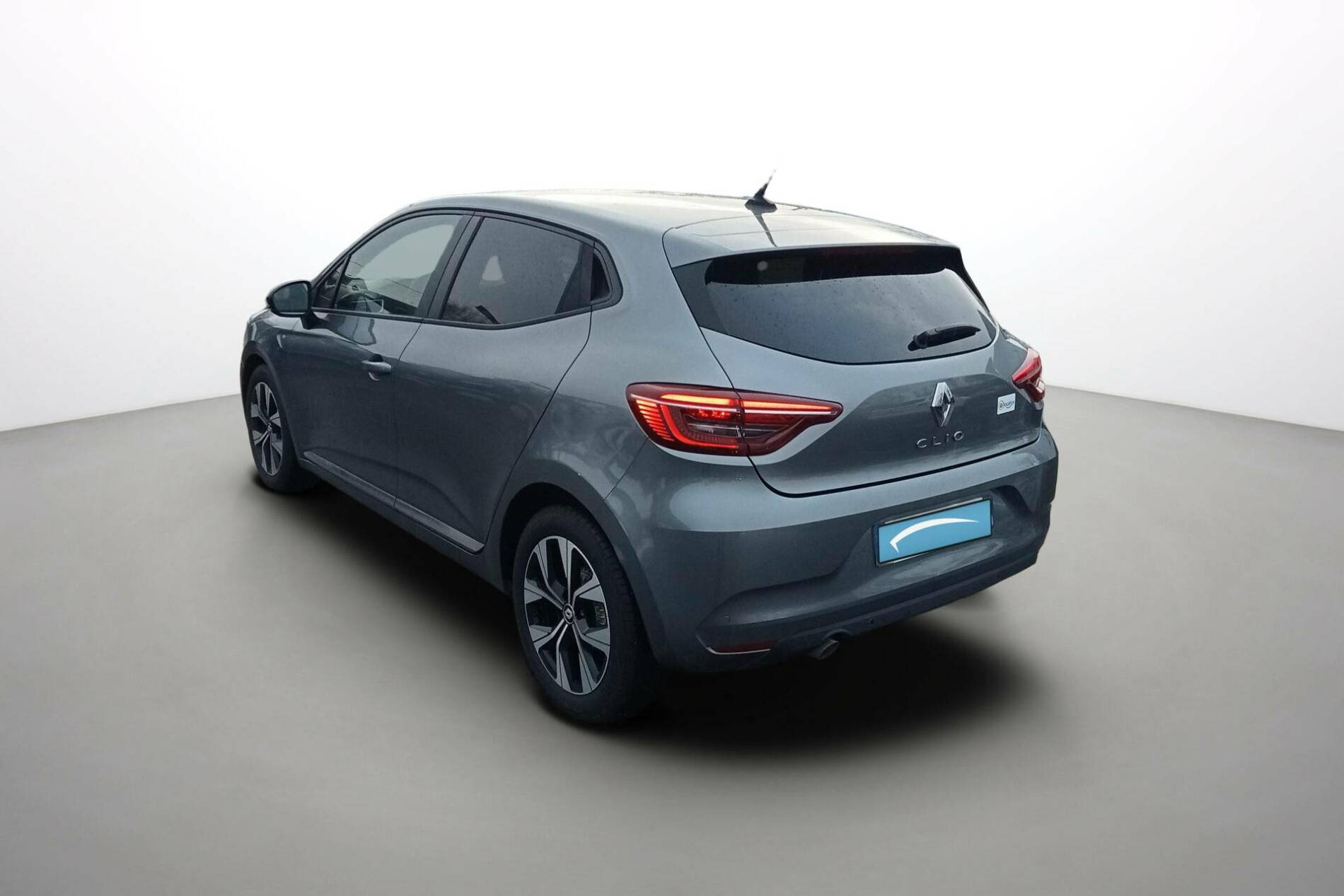 Vente en ligne Renault Clio 5 Clio TCe 90 au prix de 15 590 €