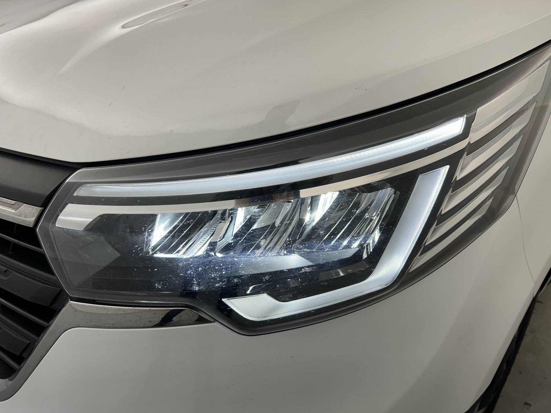 Vente en ligne Renault Trafic 3 Fourgon TRAFIC FGN L1H1 3000 KG BLUE DCI 130 au prix de 19 390 €