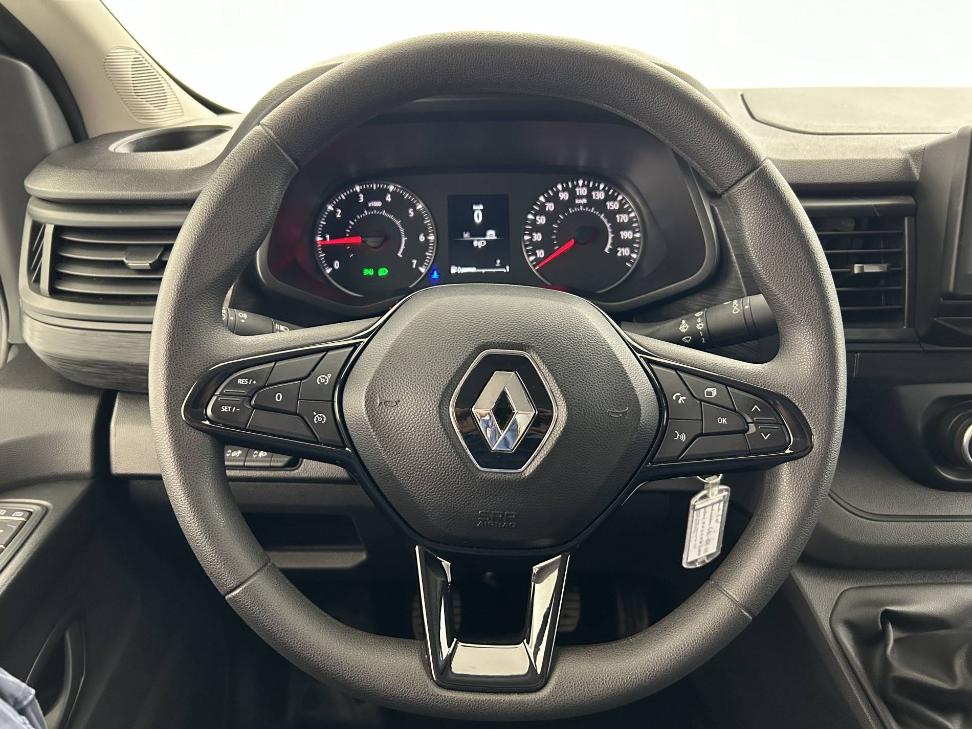 Vente en ligne Renault Trafic 3 Fourgon TRAFIC FGN L1H1 3000 KG BLUE DCI 130 au prix de 19 390 €