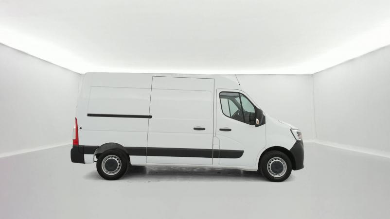 Vente en ligne Renault Master Fourgon MASTER FGN TRAC F3500 L2H2 BLUE DCI 135 au prix de 26 990 €
