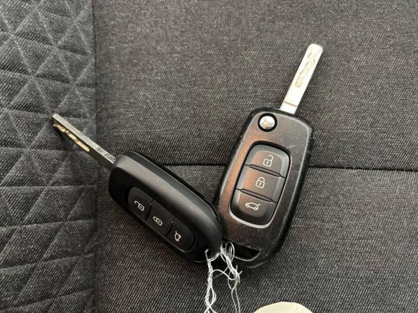 Vente en ligne Renault Clio 5 Clio Blue dCi 85 au prix de 14 790 €