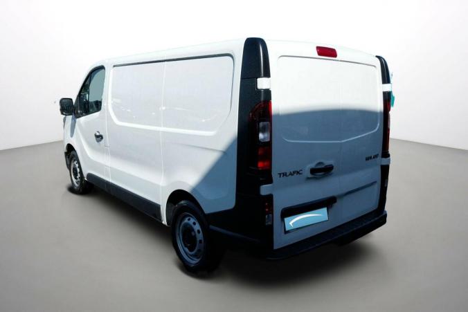 Vente en ligne Renault Trafic 3 Fourgon TRAFIC FGN L1H1 3000 KG BLUE DCI 130 au prix de 24 990 €