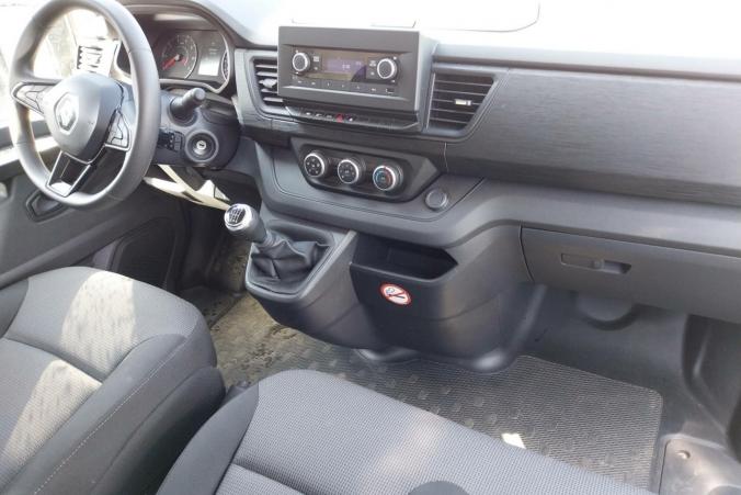 Vente en ligne Renault Trafic 3 Fourgon TRAFIC FGN L1H1 3000 KG BLUE DCI 130 au prix de 24 990 €