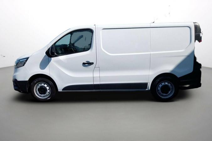 Vente en ligne Renault Trafic 3 Fourgon TRAFIC FGN L1H1 3000 KG BLUE DCI 130 au prix de 24 990 €