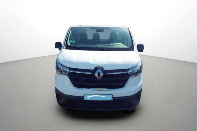 Vente en ligne Renault Trafic 3 Fourgon TRAFIC FGN L1H1 3000 KG BLUE DCI 130 au prix de 24 990 €