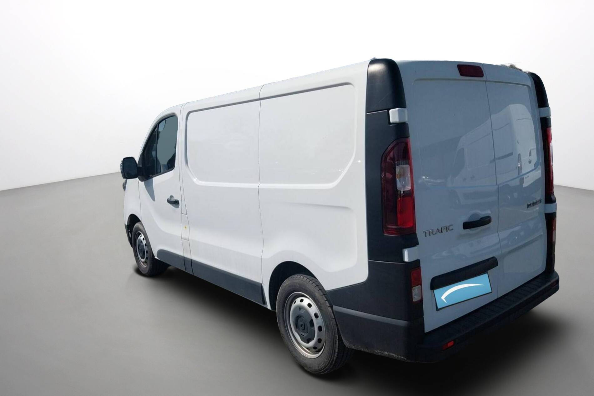 Vente en ligne Renault Trafic 3 Fourgon TRAFIC FG BLUE DCI 130 L1H1 3T GSR2 au prix de 24 390 €