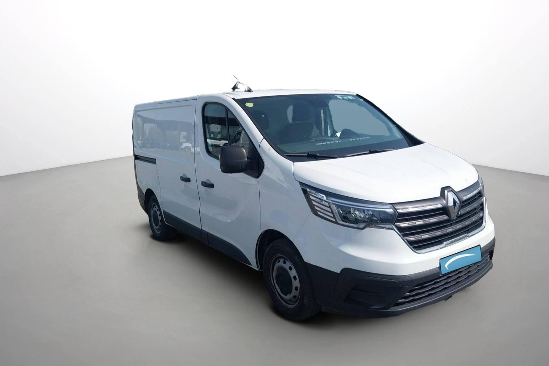 Vente en ligne Renault Trafic 3 Fourgon TRAFIC FG BLUE DCI 130 L1H1 3T GSR2 au prix de 24 390 €