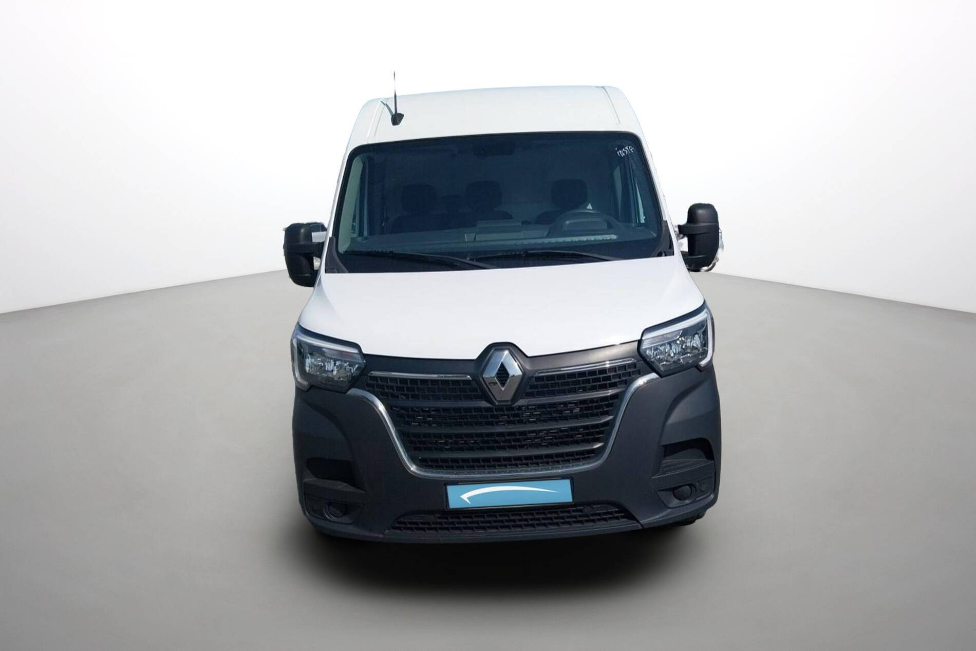 Vente en ligne Renault Master Fourgon MASTER FGN TRAC F3500 L2H2 BLUE DCI 135 au prix de 27 990 €