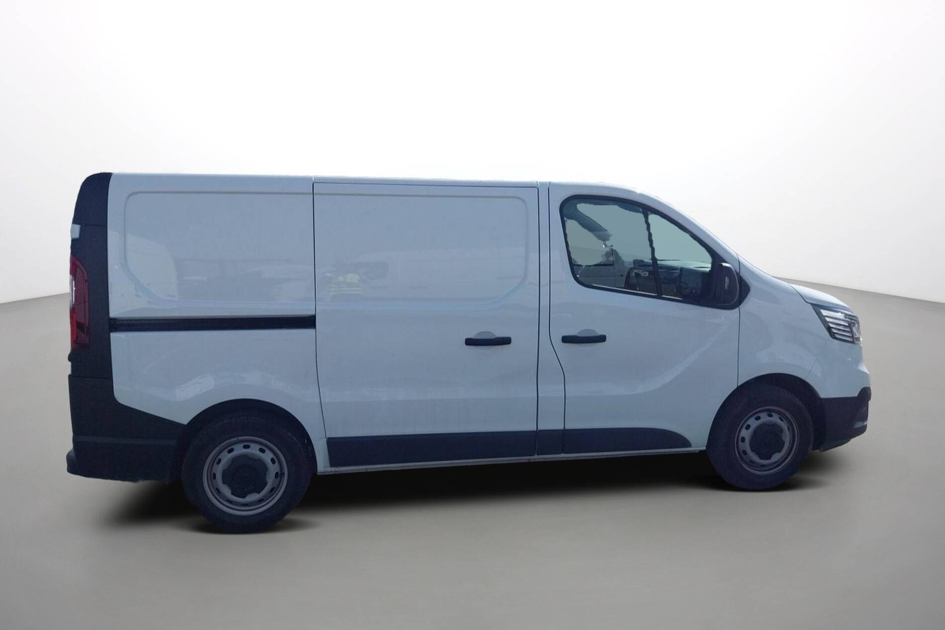 Vente en ligne Renault Trafic 3 Fourgon TRAFIC FG BLUE DCI 130 L1H1 3T GSR2 au prix de 24 390 €