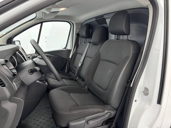Vente en ligne Renault Trafic 3 Fourgon TRAFIC FGN L1H1 FRIGORIFIQUE 1200 KG DCI 120 au prix de 27 990 €
