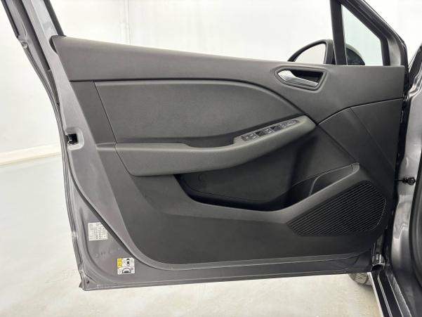 Vente en ligne Renault Clio 5 Clio TCe 90 au prix de 15 990 €